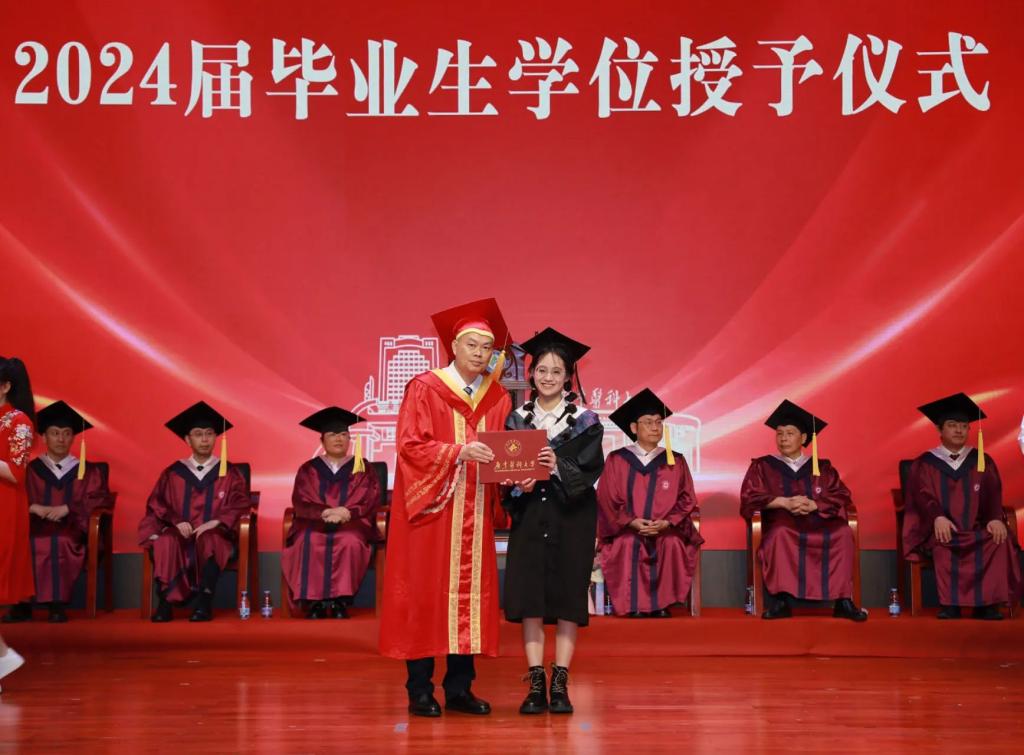 英国上市公司365
