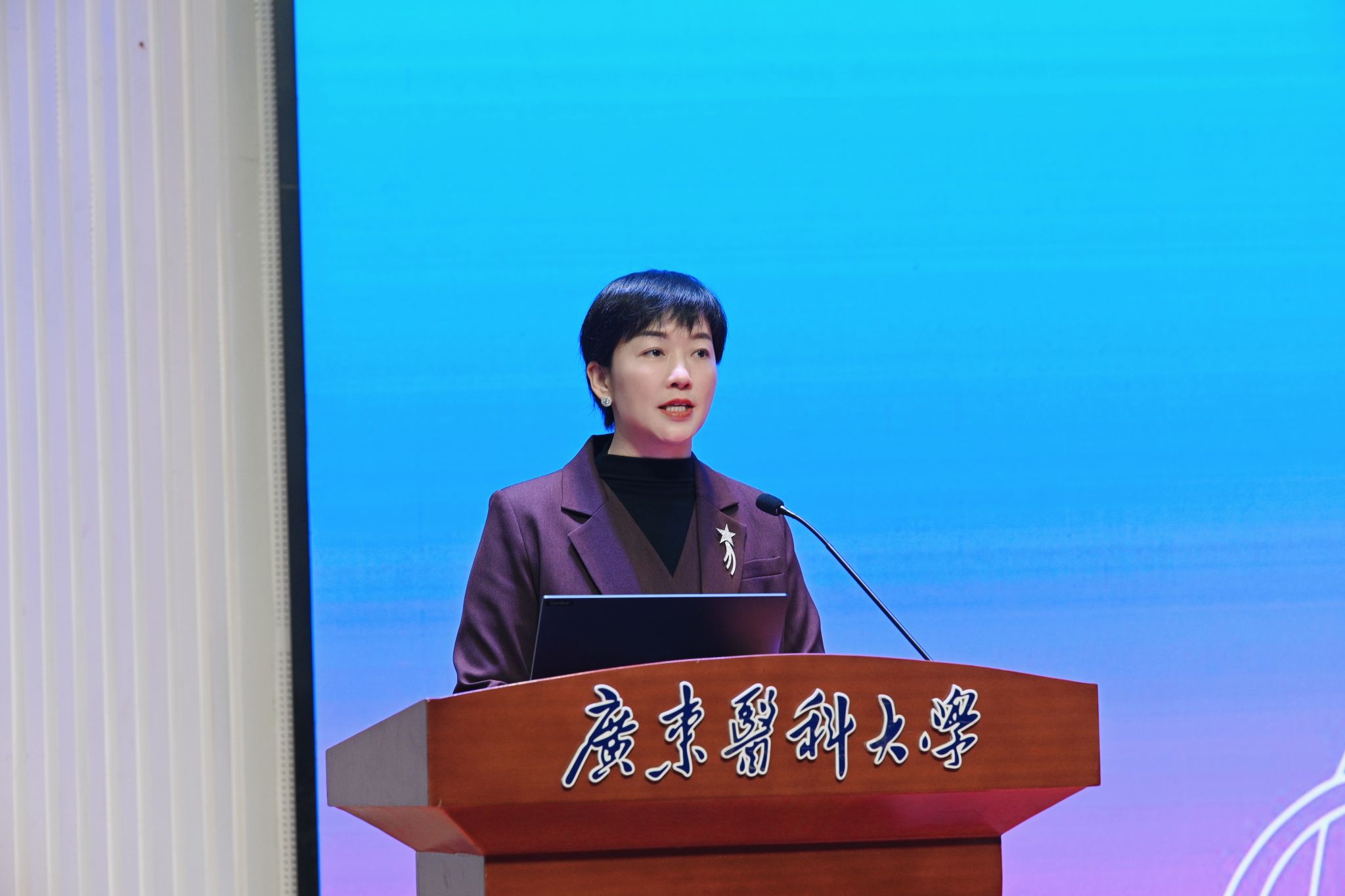 英国上市公司365